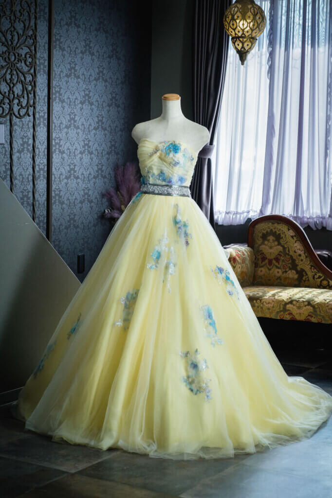 11-13号☆ふんわりカラードレス☆HARDY AMIES London（カラードレス 